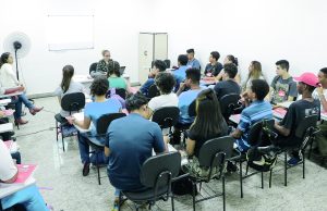 Curso de marketing pessoal auxilia carapicuibanos na procura de emprego
