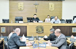 Funcionalismo parnaibano terá desconto de 14% nos salários