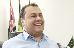 Guto muda de partido e já vislumbra horizonte além de reeleição a vereador