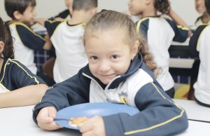 Kit merenda continua a ser distribuído aos alunos da rede pública de Carapicuíba