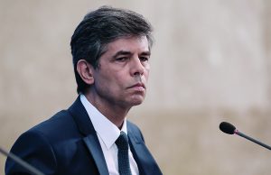 Nelson Teich não é mais o ministro da Saúde de Bolsonaro