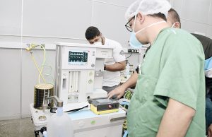 Chegada de novos respiradores pretende ampliar número de leitos de UTI em todo o Estado