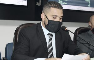 Franklin pleiteia farmácia 24 horas na UPA de Jandira