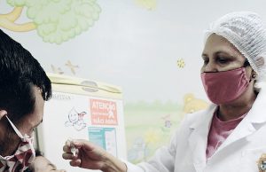 Cerca de 7 milhões de crianças em todo o Brasil ainda não foram vacinadas contra a paralisia infantil