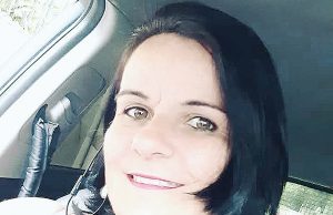 Márcia do Uber transporta pacientes de graça e vira candidata a vereadora