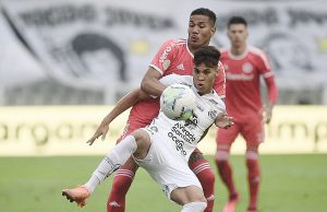 Na ‘cola’ dos líderes e com jogos a menos, São Paulo recebe o Vasco pelo Brasileirão 2020