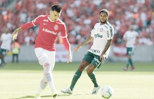 Palmeiras encara Inter por posição no topo da tabela do Brasileirão