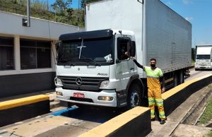 Concessionárias distribuem kits de higiene a caminhoneiros que utilizam Sistema Castello-Raposo