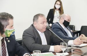 Ministério da Saúde diz que plano de imunização contra a Covid-19 será apresentado ‘em breve’ à população
