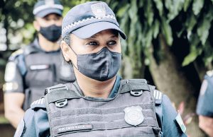 Prefeitura entrega equipamentos e dá posse à primeira subcomandante mulher da GCM