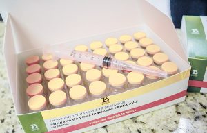 Região recebe 20 mil doses da Coronavac e inicia imunização dos profissionais da saúde