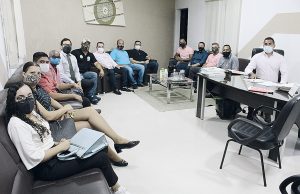 Vereadores e OAB debatem causa animal em Jandira