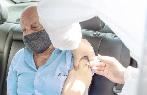 Carapicuíba surpreende e antecipa vacinação dos idosos acima de 80 anos contra a Covid-19