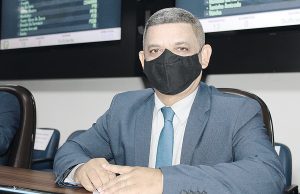 Véinho cobra e Prefeitura garante que novas vagas nas creches de Jandira serão oferecidas em março