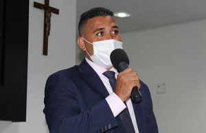 Franklin questiona falhas e alto valor no IPTU pago em Jandira