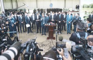 Tardio e óbvio, comitê nacional para combater coronavírus é anunciado por chefes de poderes