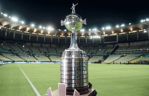 Com 14 brasileiros em campo, começam a Libertadores e a Sul-Americana