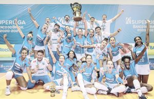 Minas vira confronto contra Praia Clube e se torna tetra da Superliga