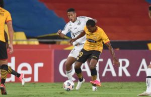 Derrotado pela quarta vez, Santos está fora da Copa Libertadores