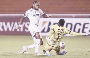 Com Palmeiras classificado e São Paulo perto da vaga, Santos aumenta chances de seguir na Libertadores