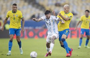 Ameaçado por ligas europeias, Brasil volta a campo contra o Chile por vaga no Catar em 2022