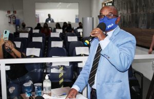 Requerimentos cobram material e uniformes aos alunos de Jandira