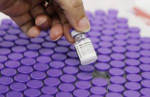 Governo de SP diminui intervalo para doses da vacina da Pfizer contra a Covid-19