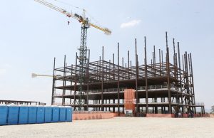 Furlan recebe Doria para vistoria às obras do futuro Hospital Regional de Barueri