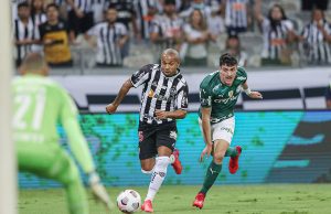 Palmeiras e Flamengo vão a Montevidéu pelo tri da Libertadores