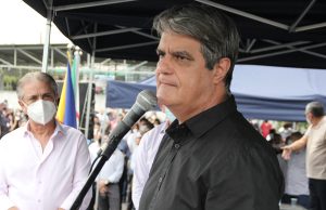 Rubens Furlan dá posse a novo secretário de Segurança em Barueri