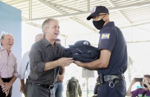 GCM de Barueri recebe novos uniformes e coletes à prova de bala