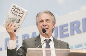 Furlan é homenageado e lança livro pelos 45 anos de vida pública