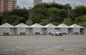Tendas para testes da Covid-19 voltam a funcionar em Barueri
