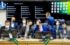 Prefeito participa da retomada das sessões na Câmara de Osasco