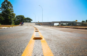 Prefeitura encerra contenda e inaugura viaduto de acesso ao Conjunto Miguel Costa