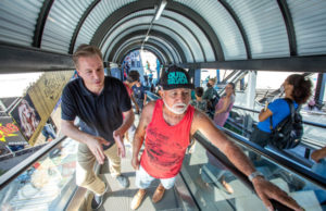 Escada rolante passa a funcionar como opção de acesso em passarela no Centro de Itapevi