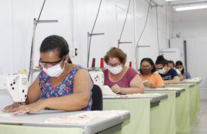 Campanha do Agasalho de Barueri já confecciona roupas e recebe doações