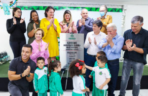 Lins entrega unidades educacionais reformadas no Munhoz Jr. e Novo Osasco