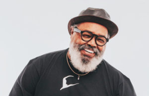 Jorge Aragão abre programa de shows gratuitos da Festa Junina de Jandira