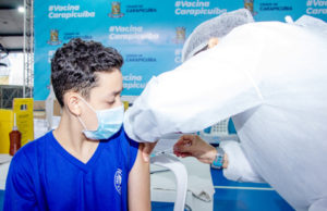 Cidades da região aplicam dose adicional da vacina contra Covid-19 em adolescentes
