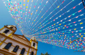 Festa junina oficial de Pirapora do Bom Jesus começa pela região central
