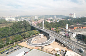 Alça de saída da Ponte Akira Hashimoto já funciona na ligação Aldeia-Alphaville