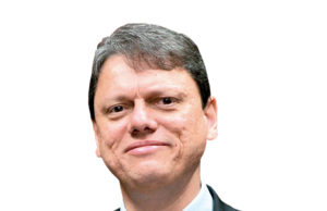 Tarcísio de Freitas participa de palestra com empreendedores em Barueri