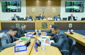 Ano eleitoral pode ‘esvaziar’ câmaras municipais que voltam ao trabalho de plenário na próxima semana