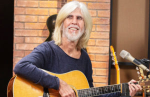 Oswaldo Montenegro faz única apresentação na Arena de Eventos