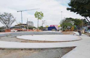 Prefeitura reconstrói praça na Aldeia de Barueri para implantação de espaço de convivência, esporte e lazer