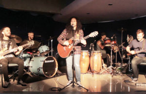 Osasco recebe Unidade Móvel do Sesi com tributo a Cássia Eller