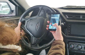 Levantamento da CCR para a Semana de Trânsito aponta que celular ao volante é o que mais incomoda motoristas
