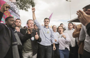 Barueri põe 10 mil pessoas na rua em ‘caminhada da vitória’ pela candidatura de Rodrigo Garcia