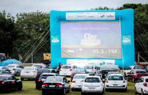 Cine Autorama exibe sessões gratuitas de cinema drive-in em Osasco